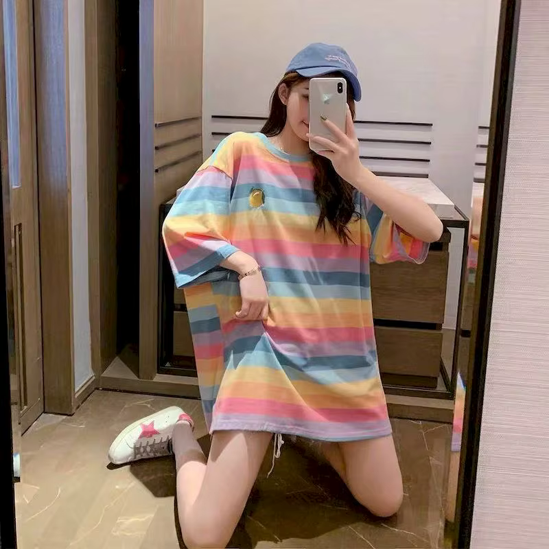 Rainbow Stripes Niche T-shirt femmes à manches courtes ample mi-long T-shirt femmes vêtements Kawaii