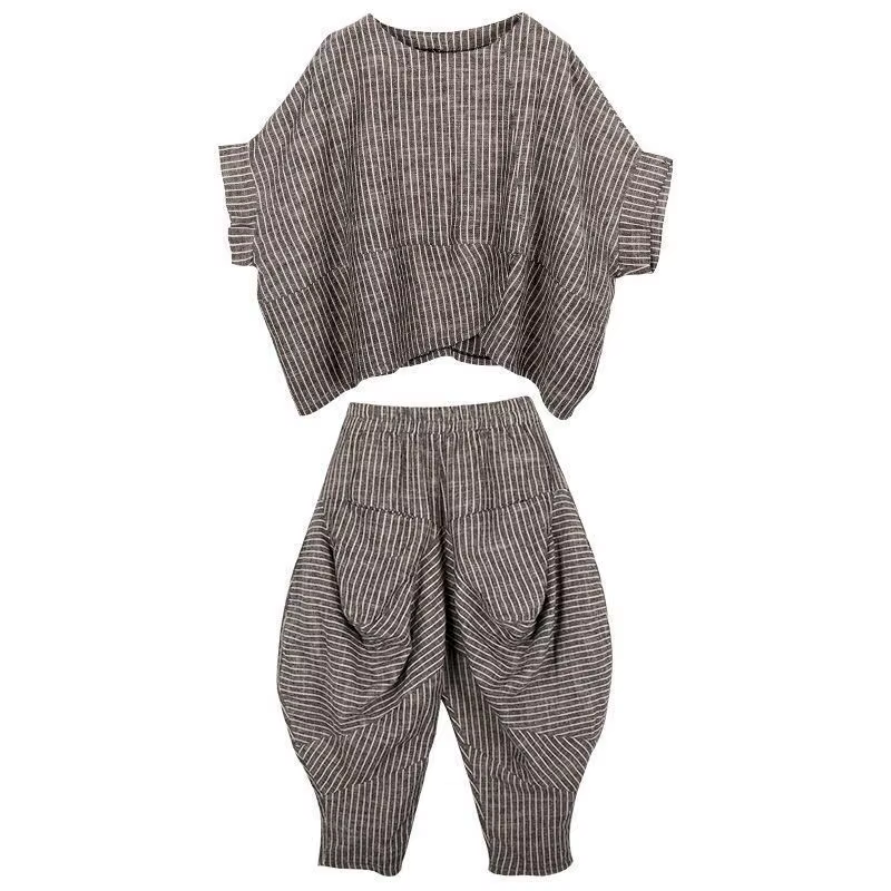 2025 été nouveaux costumes pour femmes rétro Art rayure à manches courtes T-shirt haut ample femmes