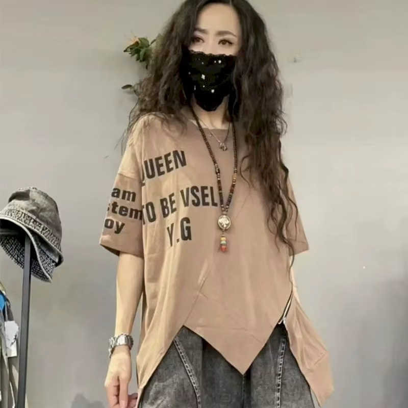 T-shirt irrégulier à manches courtes pour femmes, imprimé lettre, fermeture éclair, design fin, mode