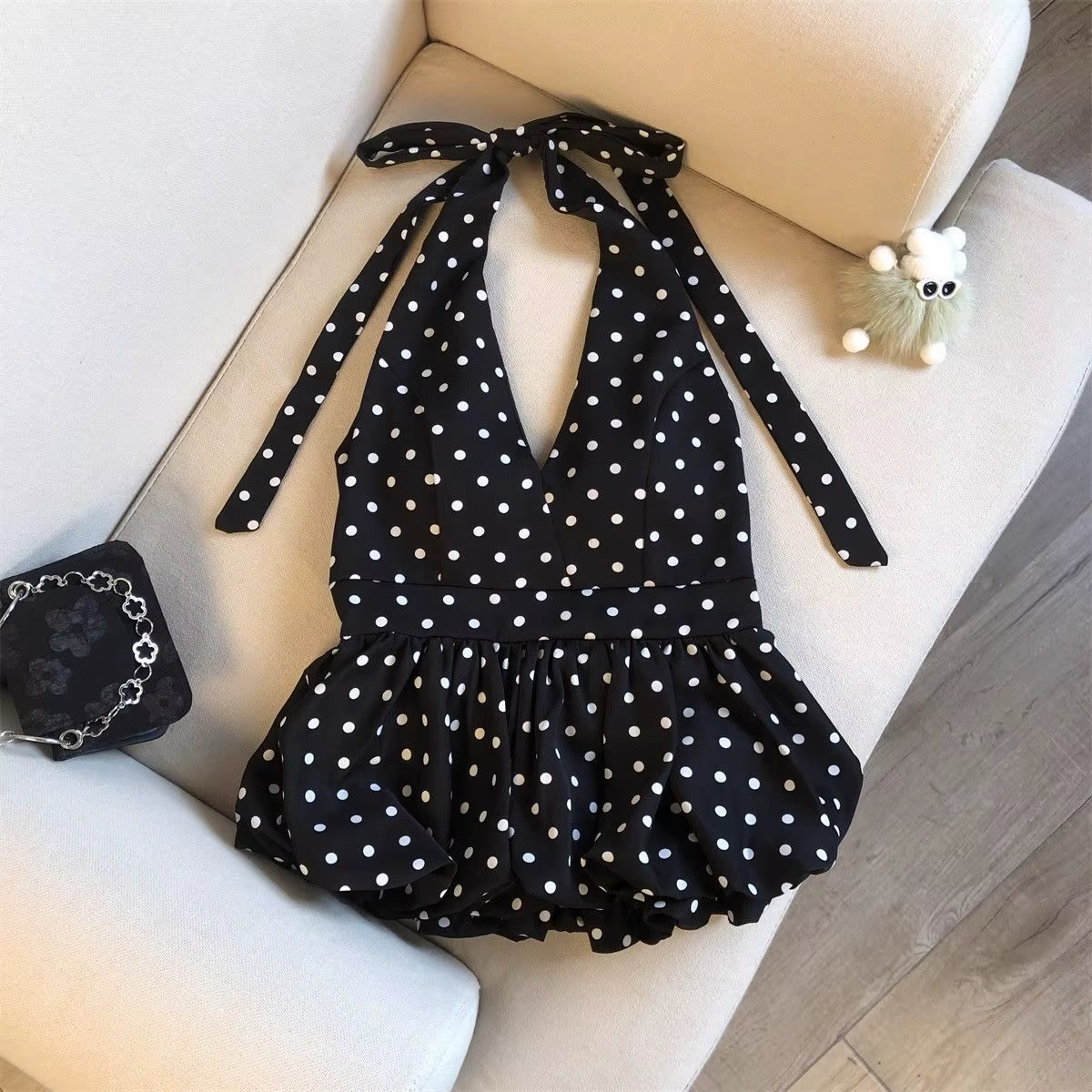Haut court sans bretelles à col en V à pois pour femme, style estival doux et épicé, dos nu, avec ou