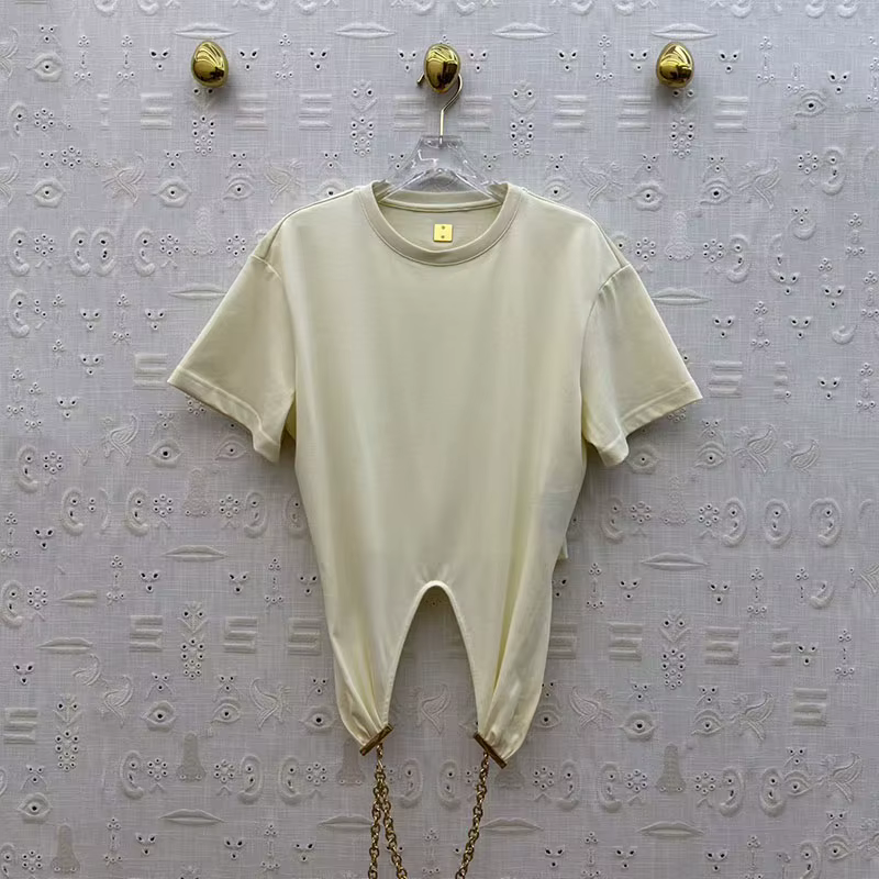 T-shirt asymétrique à col rond et manches courtes pour femme, orné de chaînes, décontracté et de hau