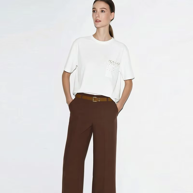T-shirt Amii pour femme, nouvelle collection été 2026, col rond, en coton extensible, avec poche orn