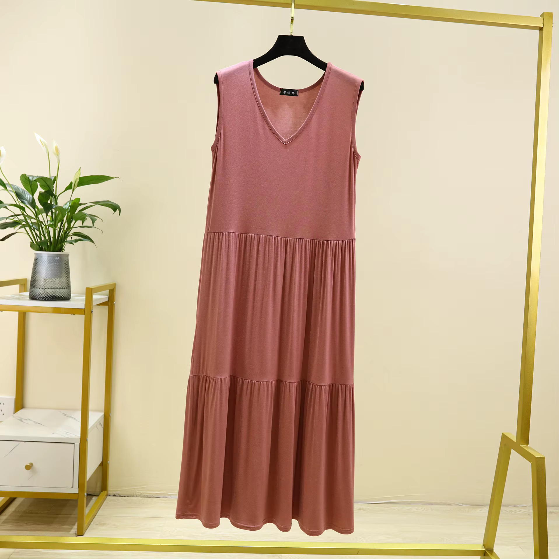 Robe longue à plusieurs niveaux pour femmes, débardeur, col en v, sans manches, décontractée, coupe 