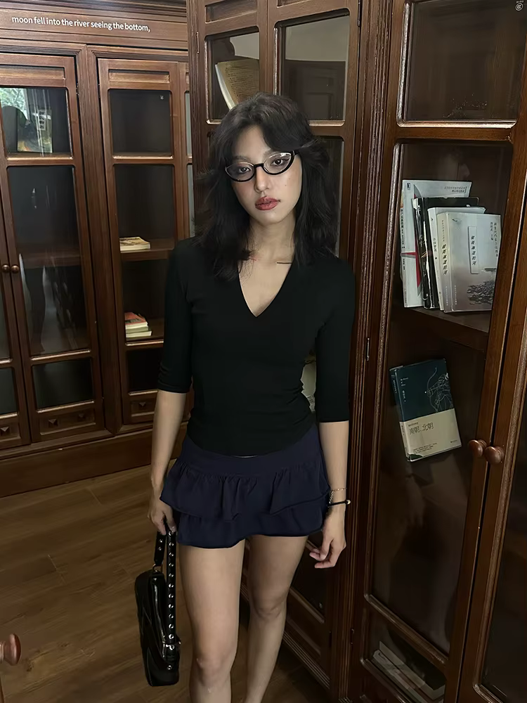 Yedinas col en v Streetwear noir T-shirt femmes vêtements demi manches mode coréenne mince été hauts