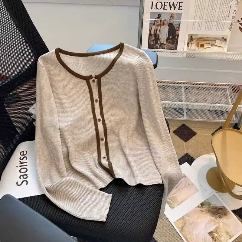 Cardigan en tricot chic style tweed pour femme avec bordure contrastante, manches longues fines, gra