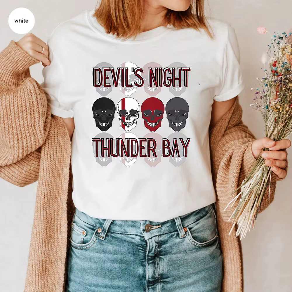 SAF's Night-T-shirt gothique Thunder Bay, Four Horl'offre en Property Shirt, Penelope Douglas Bookis
