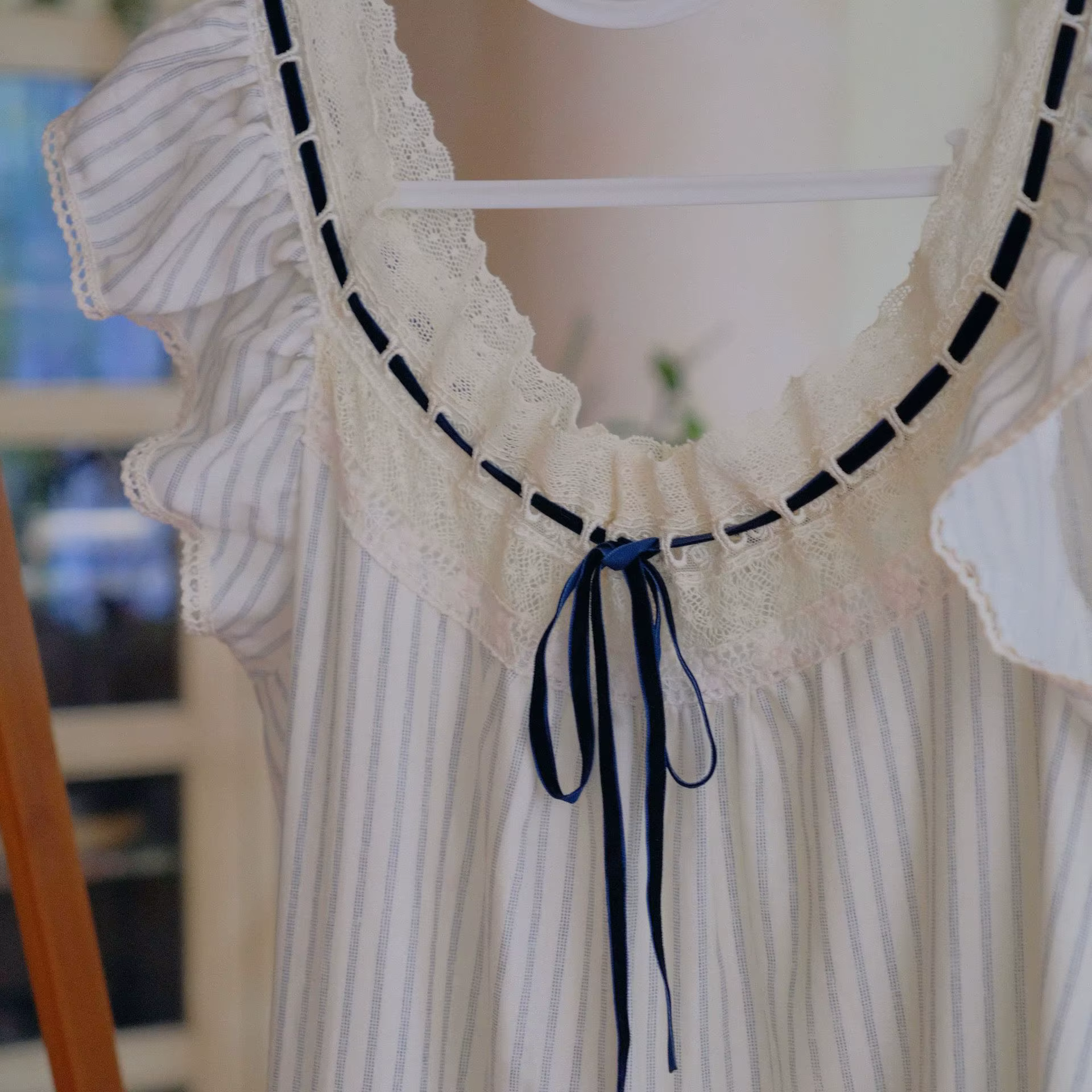 Robe de nuit d'été 2026 à manches volantes, rayée simple, à manches courtes, décontractée, pour la m