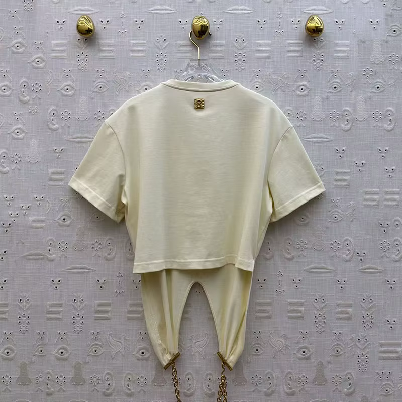 T-shirt asymétrique à col rond et manches courtes pour femme, orné de chaînes, décontracté et de hau