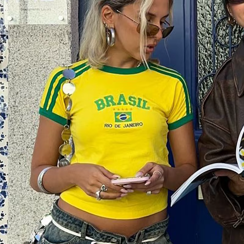 BRASIL lettre graphique imprimé Goth Y2k jaune maigre recadrée t-shirts femmes Sexy Streetwear 2000s