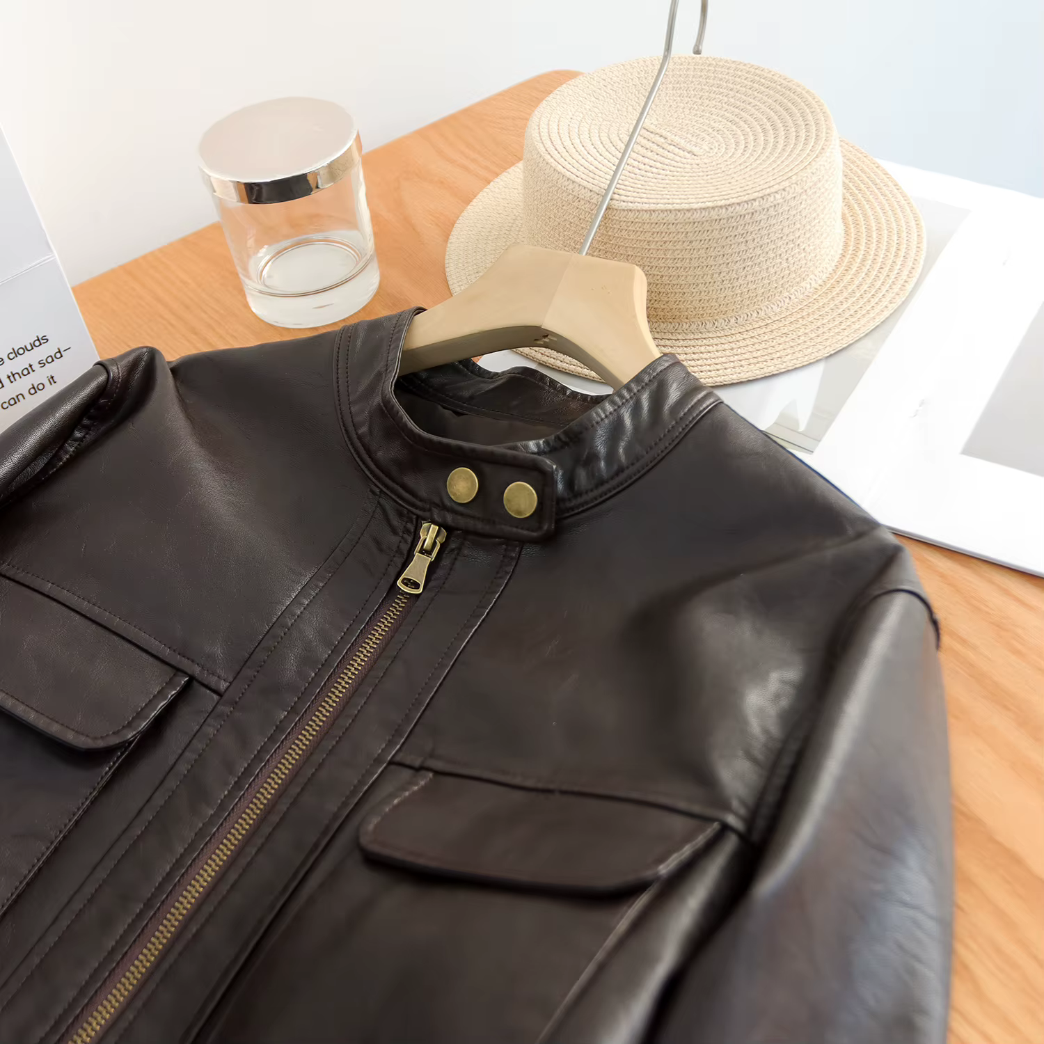 Veste zippée en cuir PU pour femme — Manteau court en similicuir avec col montant et poches à rabat