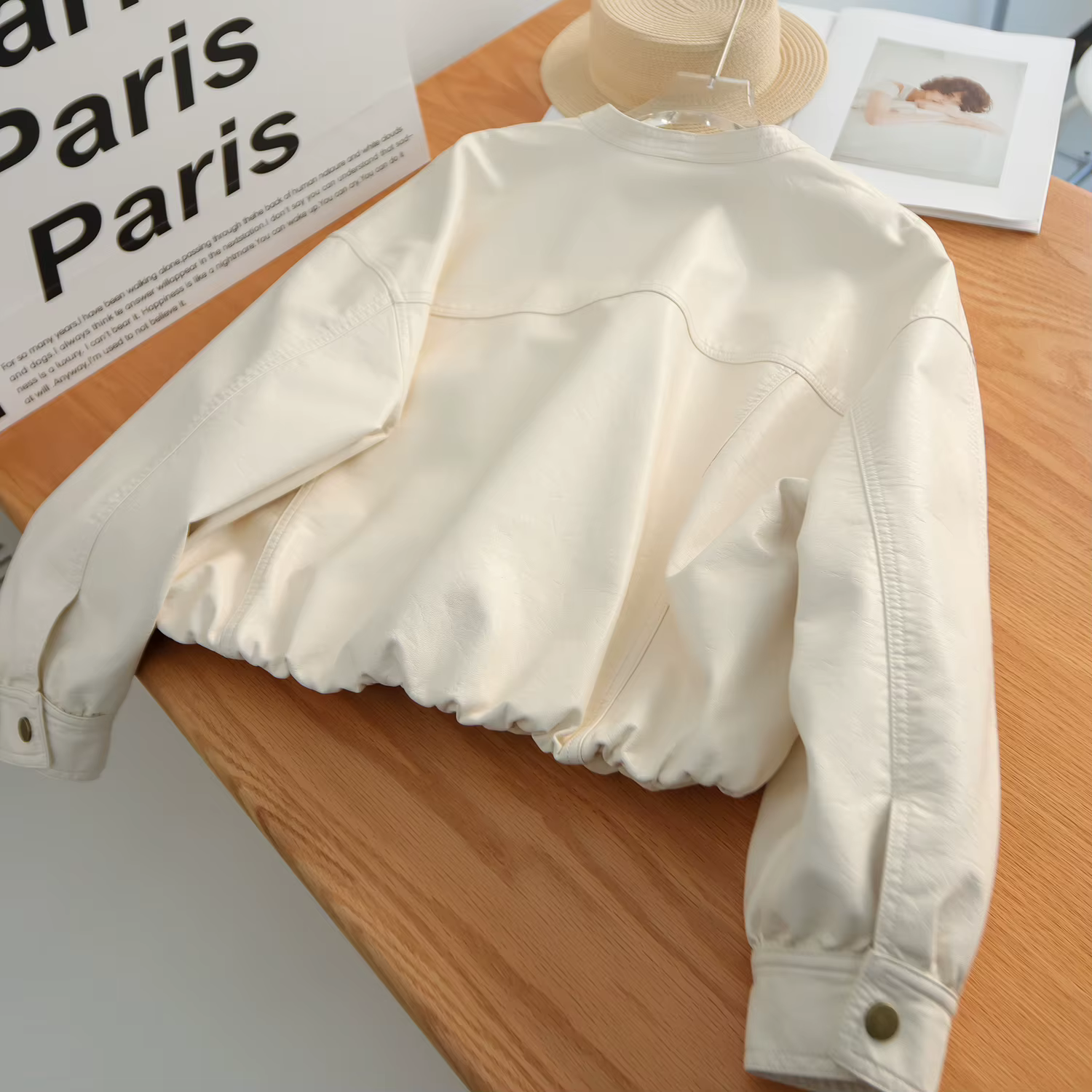 Blouson bomber en cuir PU pour femme — Veste zippée à col en V en similicuir avec ourlet élastique