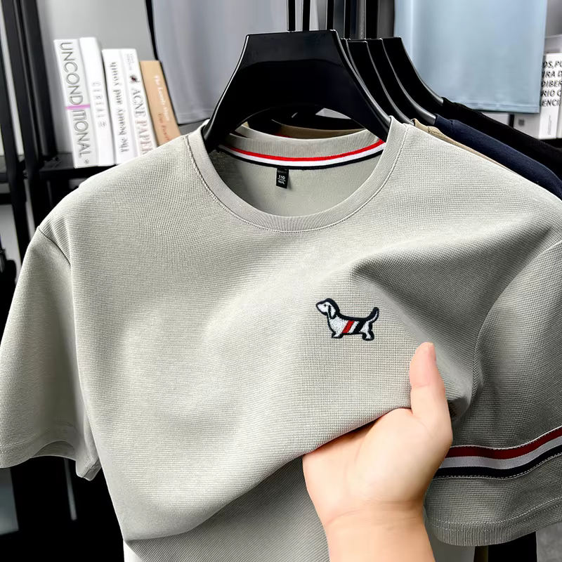 Nouveau T-shirt Athleisure Imprimé pour Homme – Confortable en Coton Uni, Col Rond, Manches Courtes,