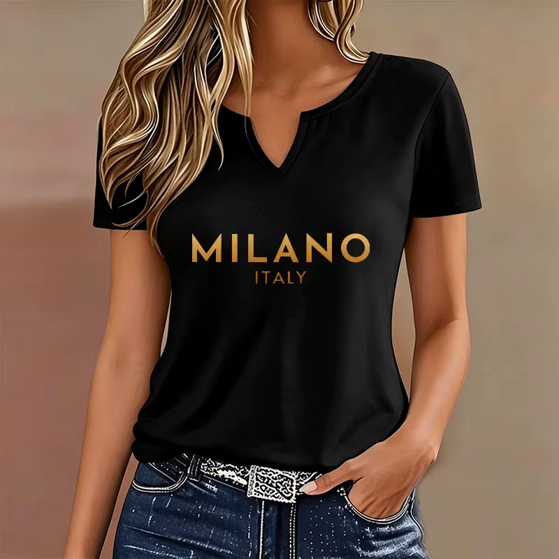 T-shirt décontracté tendance à col en V avec imprimé lettres Milano Italia pour femme, manches court