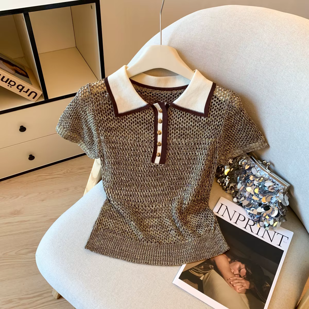 Haut élégant en maille ajourée à manches courtes et col polo pour femme – Design haut de gamme, sens