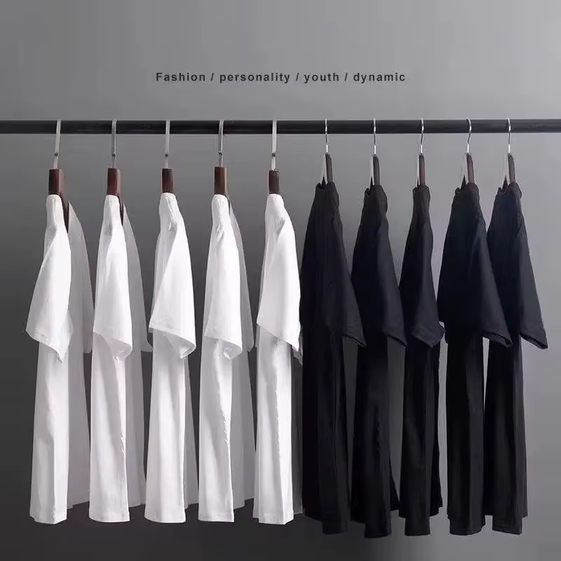 Nouveau t-shirt à manches courtes en coton 100% pur, adapté aux hommes et aux femmes. C'est un style