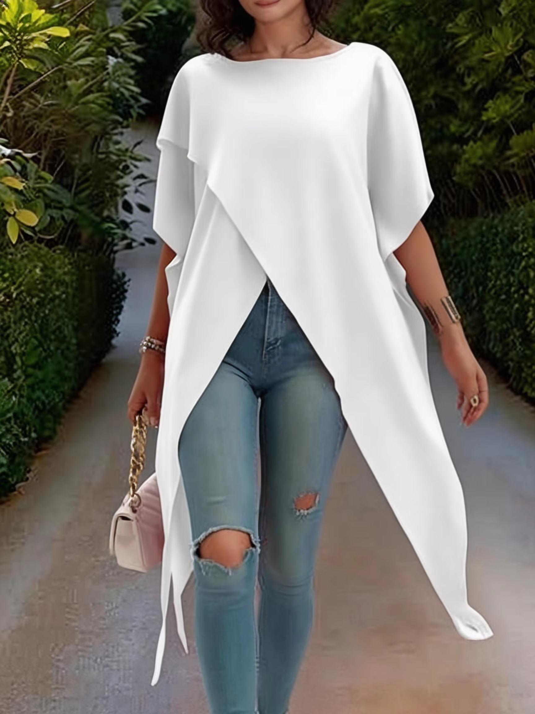 Chemisier blanc élégant pour femme, manches chauve-souris, ourlet asymétrique, coupe ample, tunique