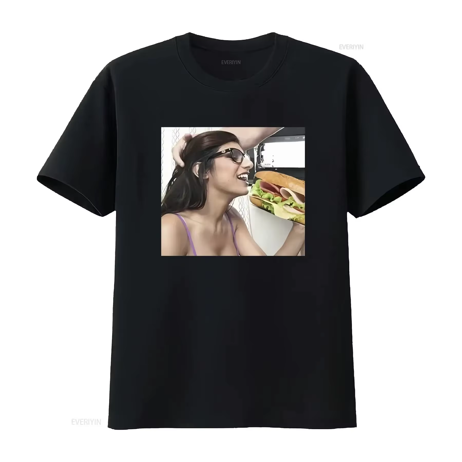 T-shirt unisexe vintage délavé « Star Eating Sandwich » de Mia Khalifa, disponible en tailles S à 4X