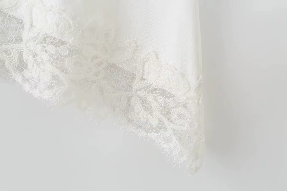 KONDALA Streetwear Chic Décontracté Femme Haut en Dentelle Asymétrique à Manches Courtes Col Rond Te