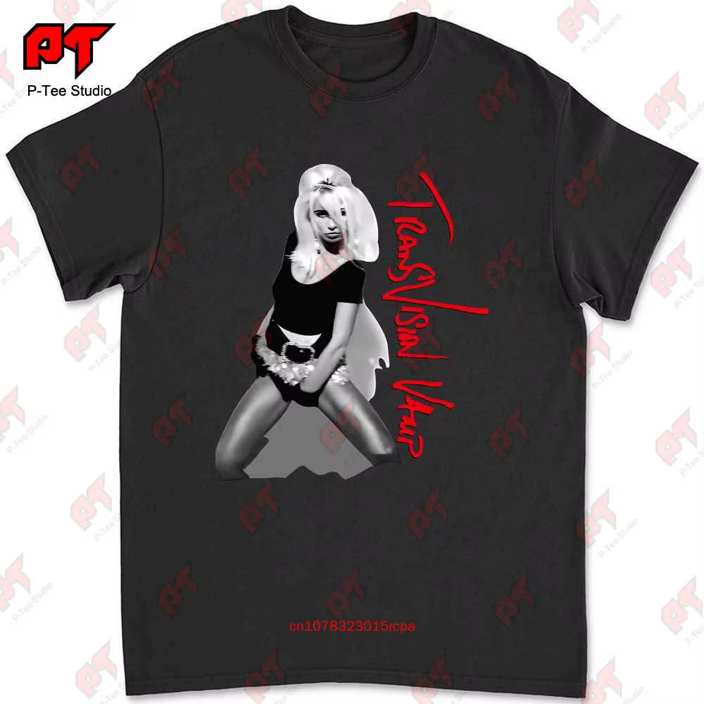 T-shirt Transvision Vamp porté par Kurt asil ain KMLJ