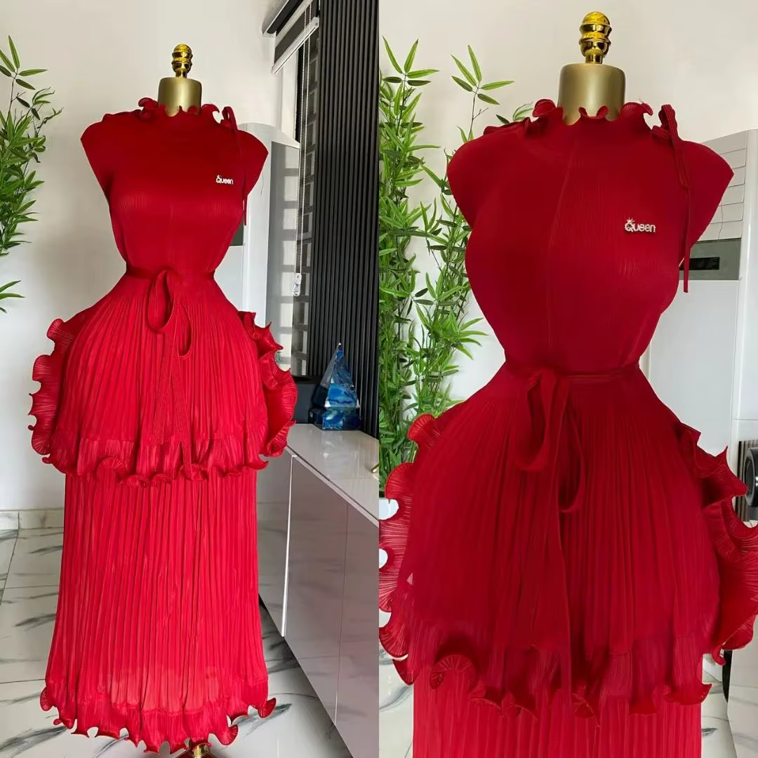 EGRM 2025 été nouvelle robe plissée femmes solide sans manches volants dentelle bas jupe avec ceintu