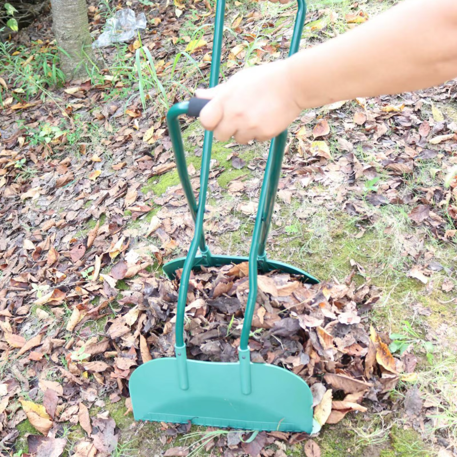 Ramasseur de feuilles de jardin pratique et efficace
