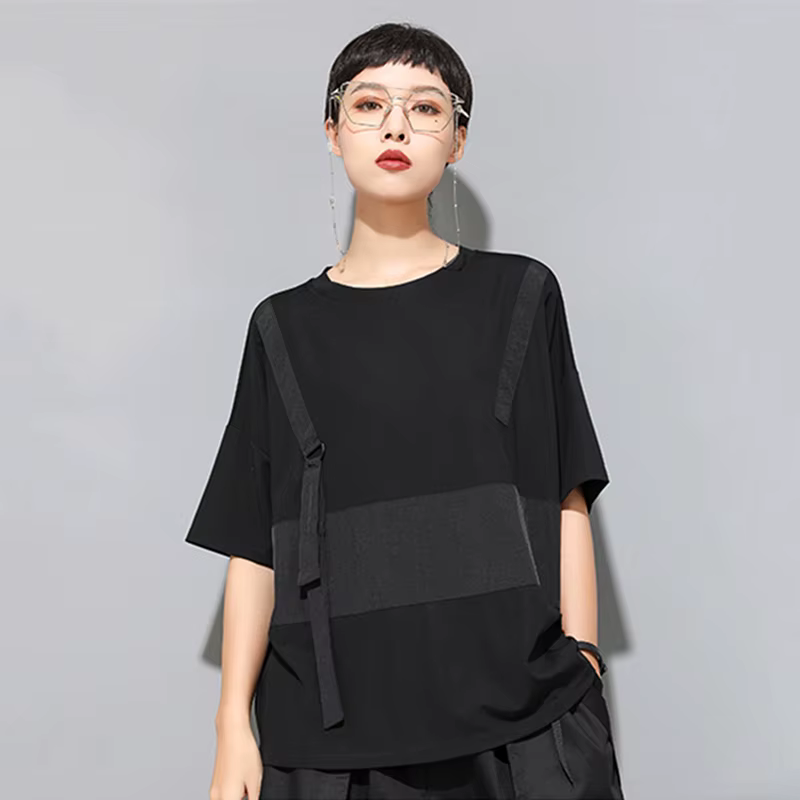 T-shirt noir contrastant pour femme
