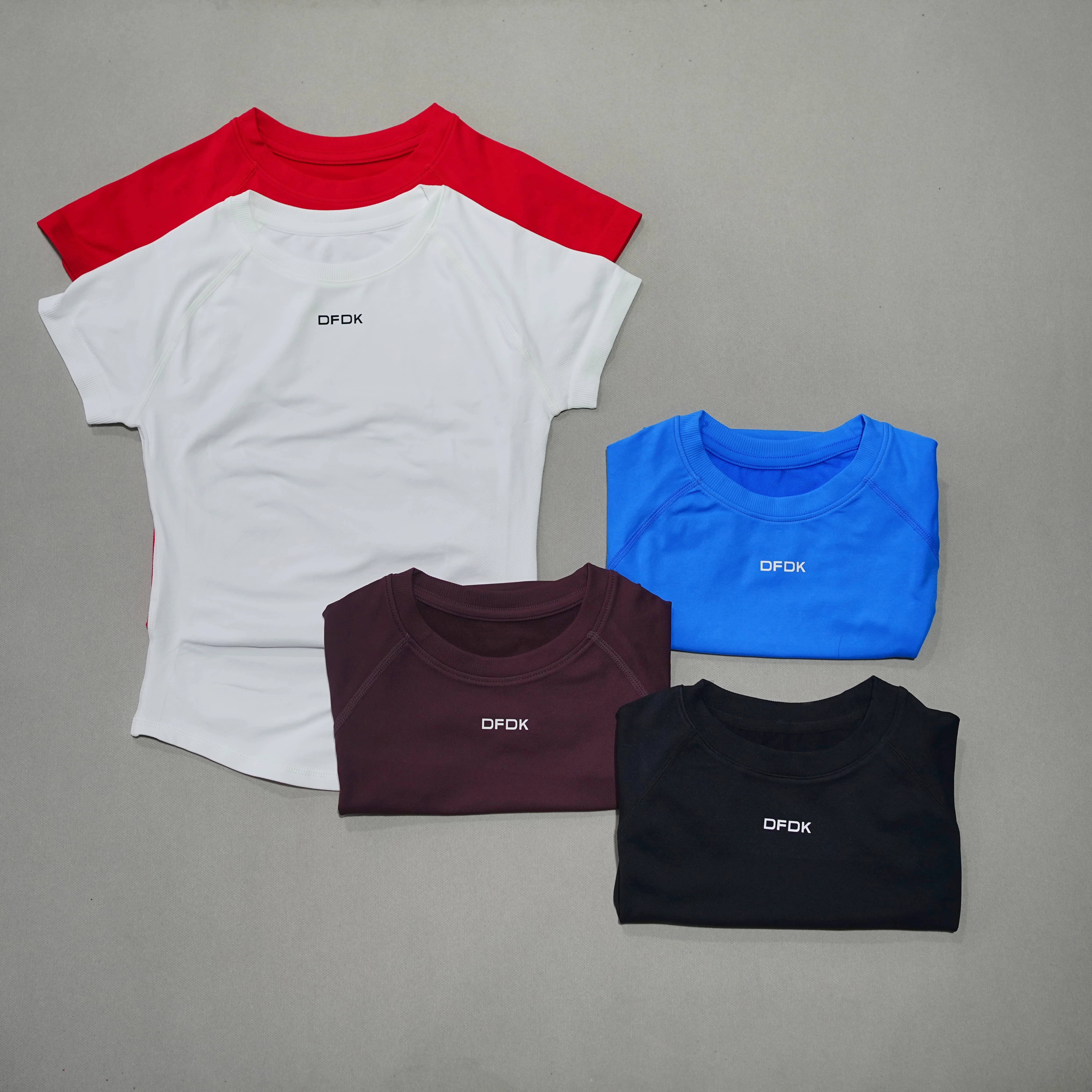 Nouveau T-shirt de sport respirant pour femme 2026 – Col rond