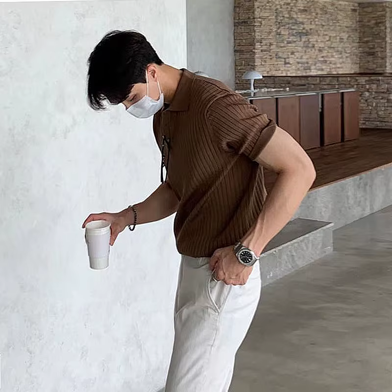 Vêtements d'été pour hommes rétro tricot revers rayé Polo couleur unie à manches courtes mode léger luxe populaire tricots M-3XL