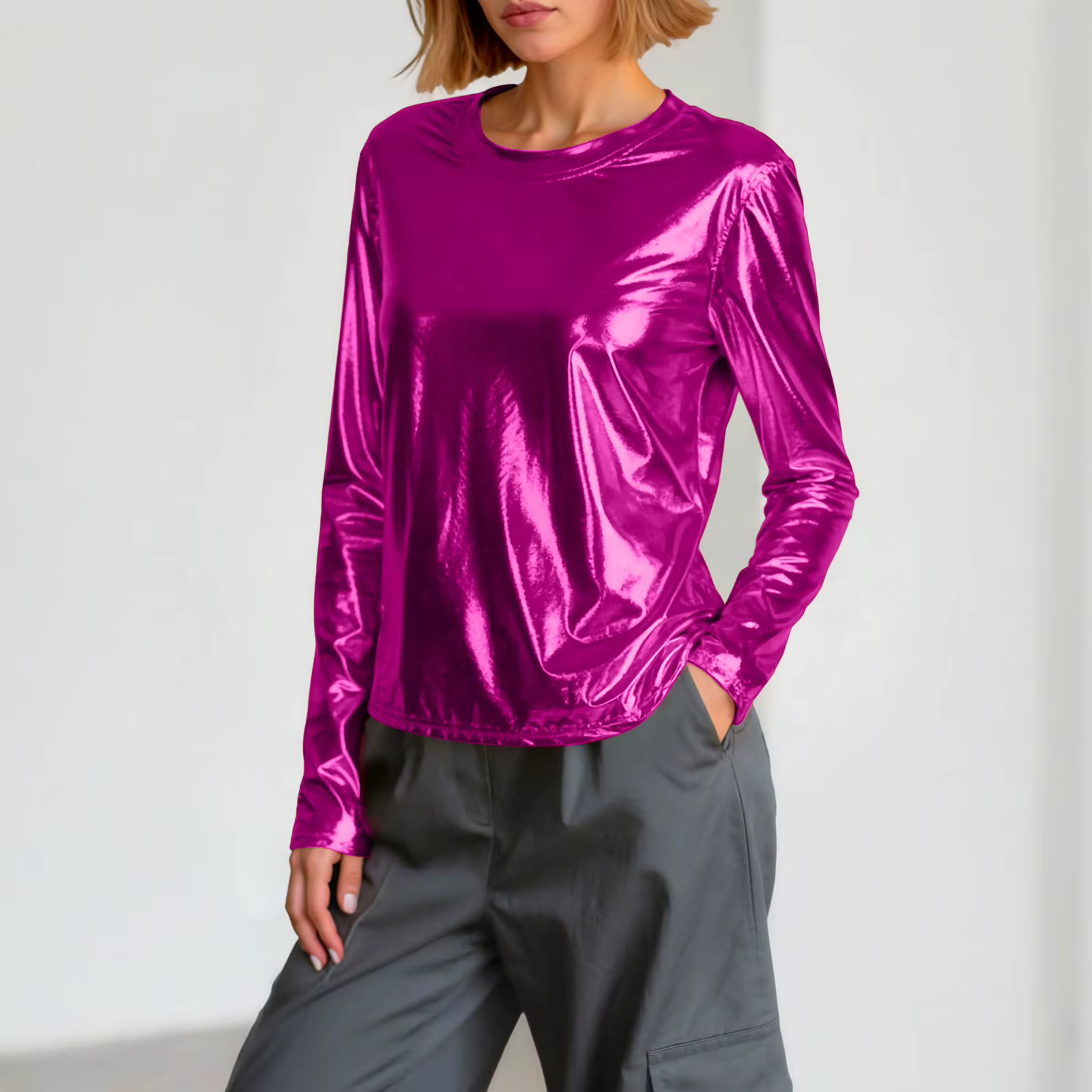 T-shirt Crop Top Brillant et Tendance pour Femme – Col Rond