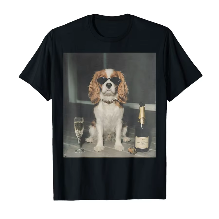 T-shirt Cavalier King Charles Drinking Champagne Funny Dog Meme pour hommes et femmes
