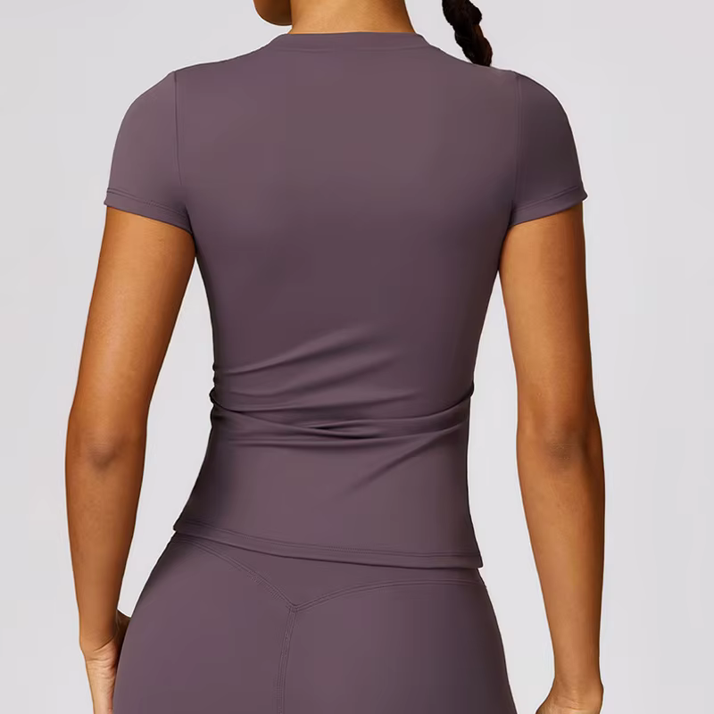 T-shirt de sport à manches courtes pour femmes