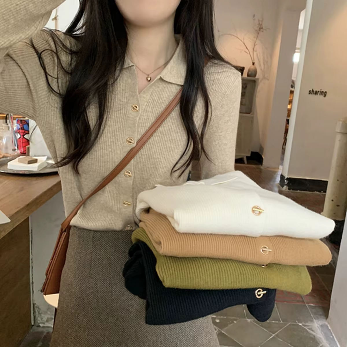 Cardigan en maille à col polo ajusté et boutonnage simple pour femme