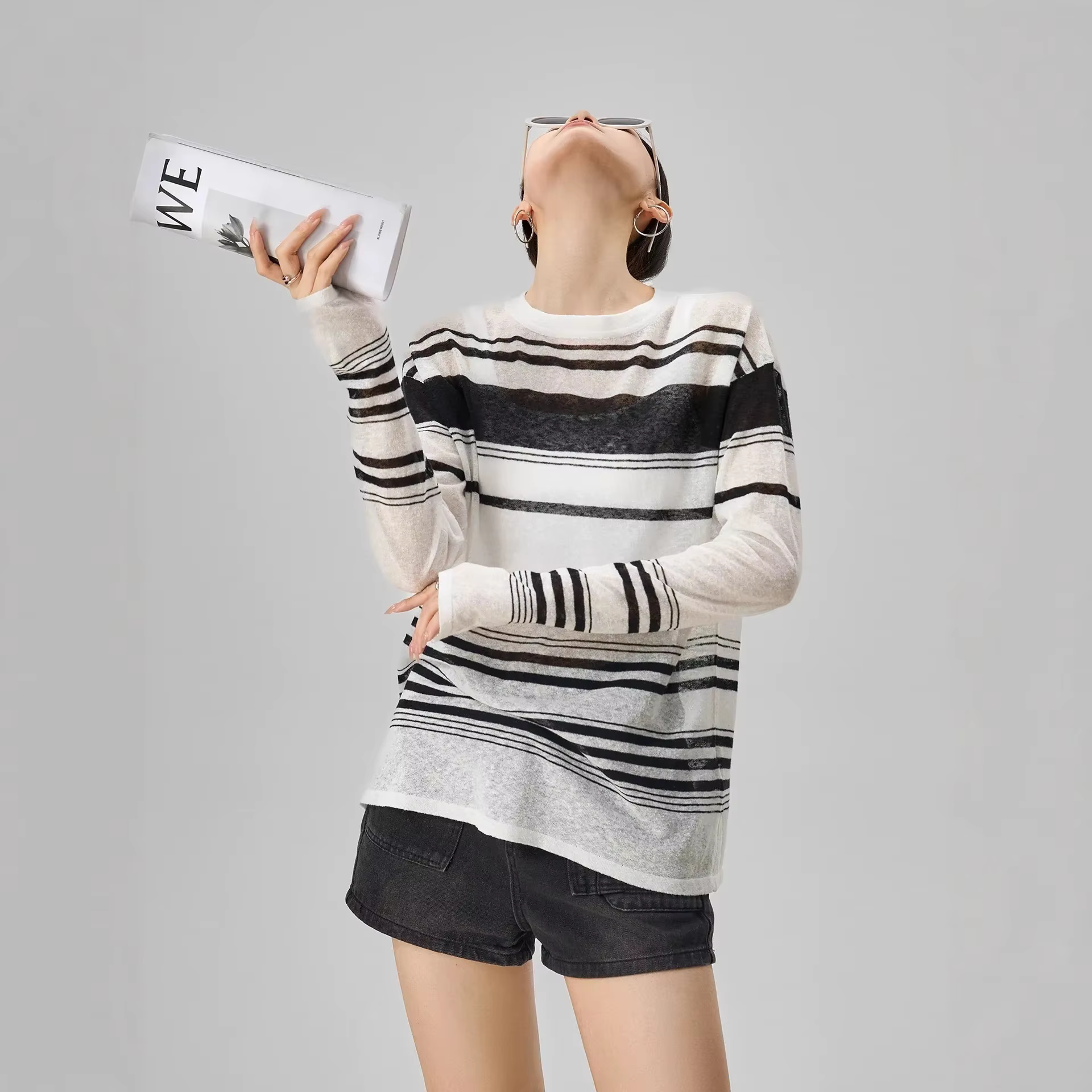 T-shirt tricoté rayé noir et blanc à manches longues pour femme