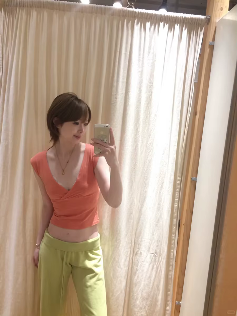 T-shirts sans manches à col en V orange pour femmes