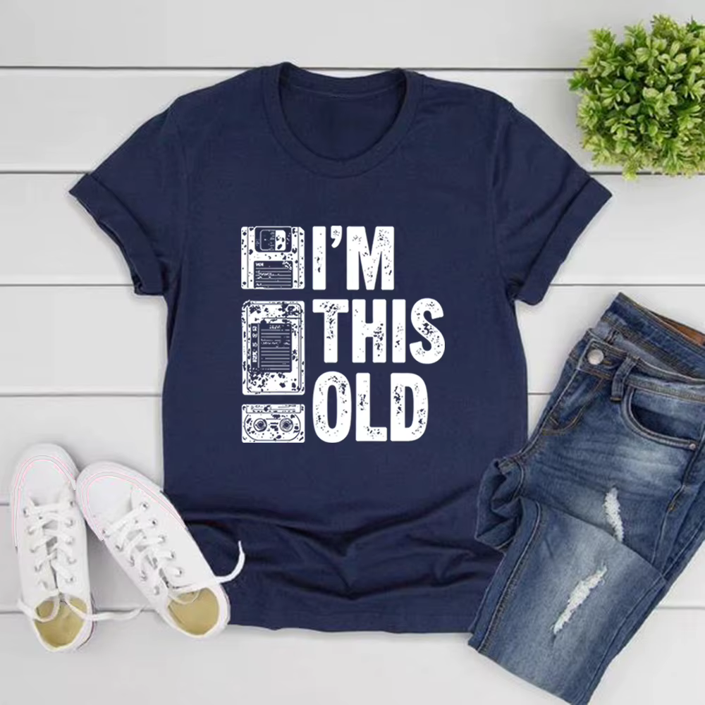 T-shirt rétro « I'm This Old » pour femme