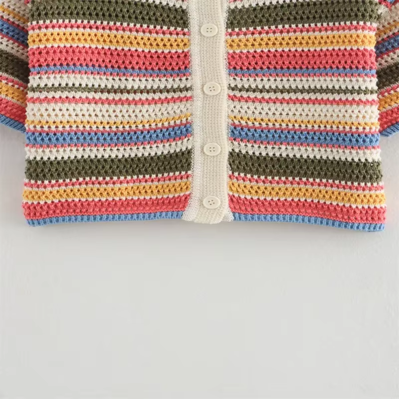 Pull court rayé en tricot au crochet pour femme