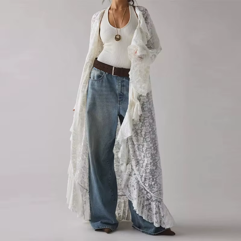 Kimono long en dentelle blanche à volants pour femme