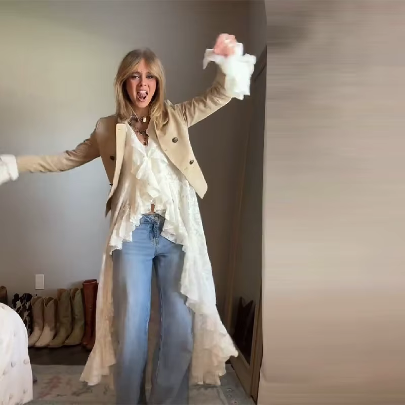 Kimono long en dentelle blanche à volants pour femme