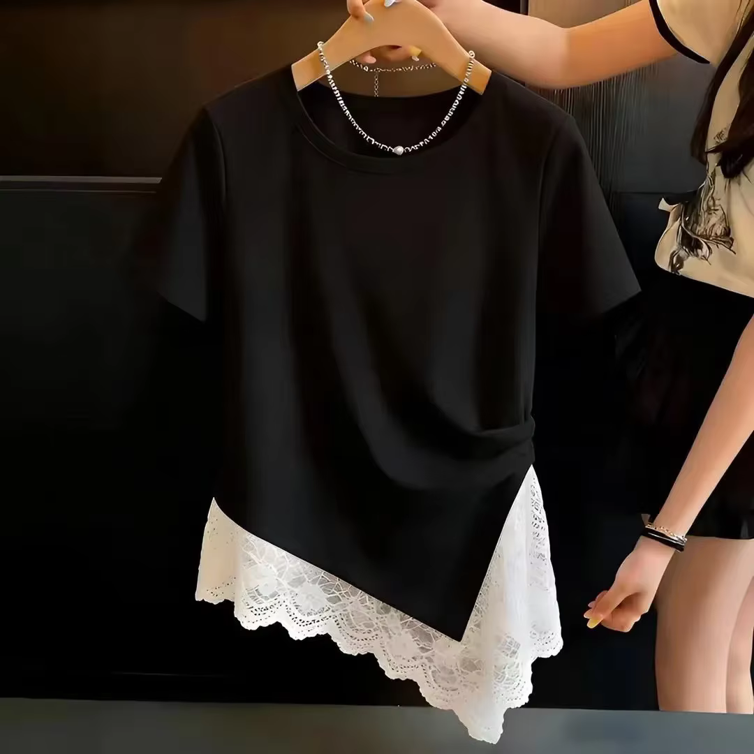 T-shirt gris à ourlet asymétrique avec détails en dentelle pour femme