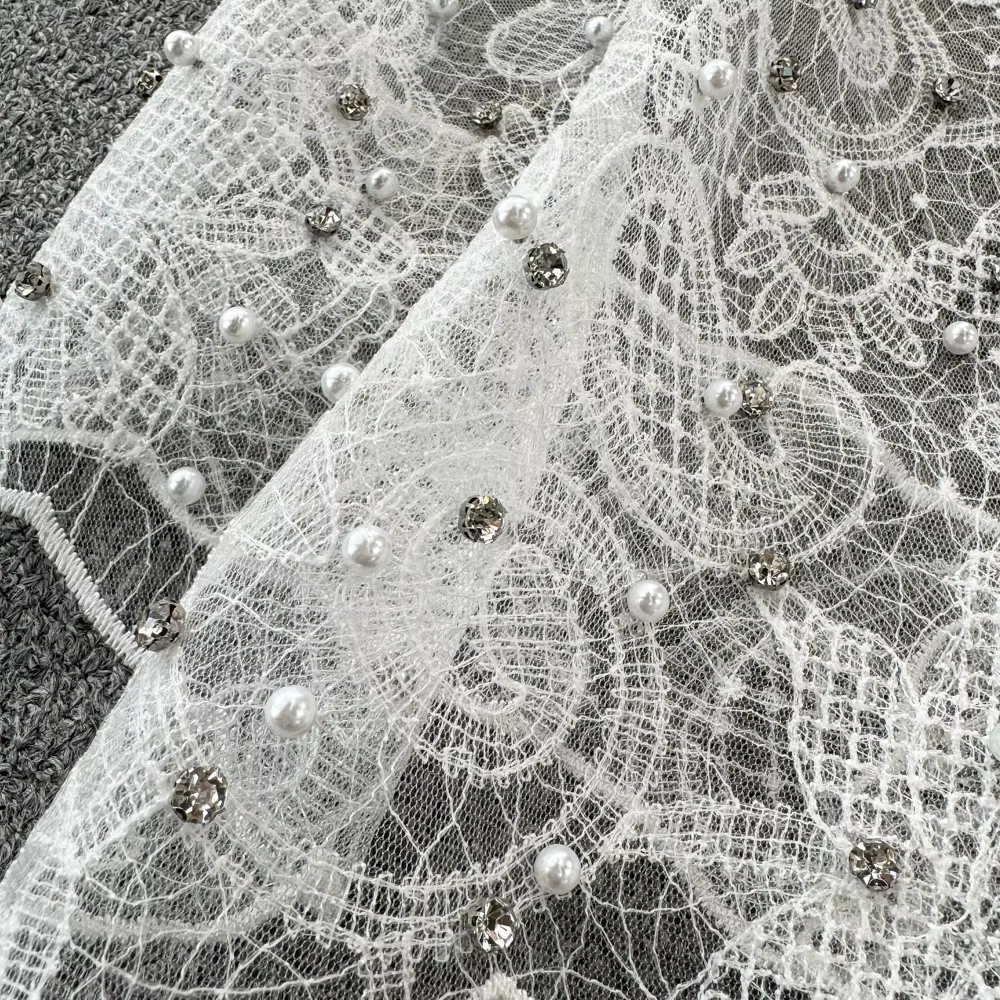 Haut court en dentelle transparente pour femme