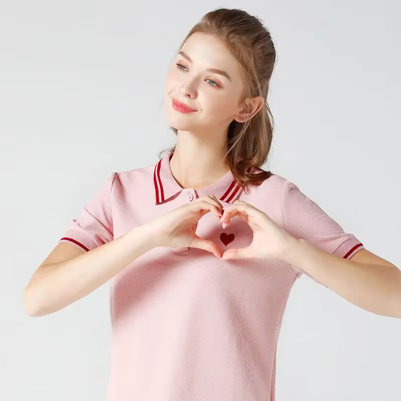 Chemise boutonnée à col polo pour femme