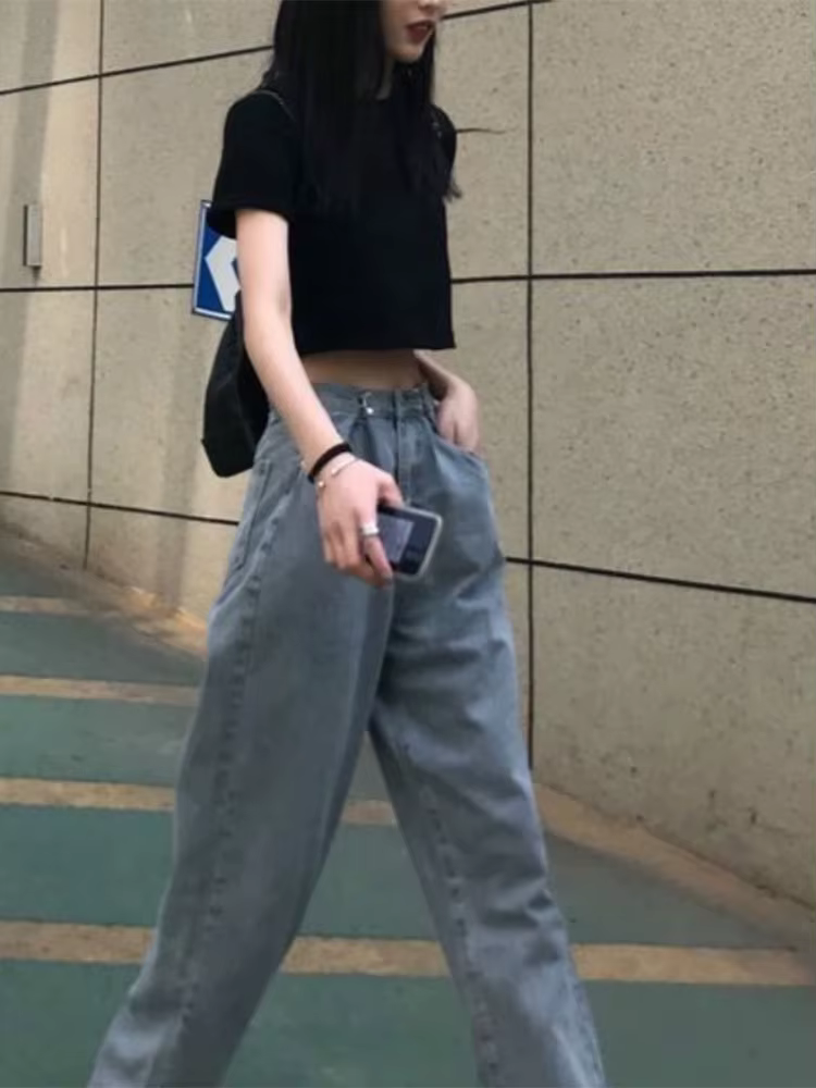T-shirt femmes recadrée solide Sexy minimaliste offre spéciale mince décontracté mode Preppy Chic Tops basiques Style coréen Streetwear populaire