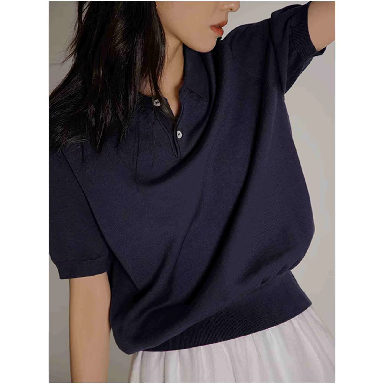 Polo tricoté à manches courtes pour femme