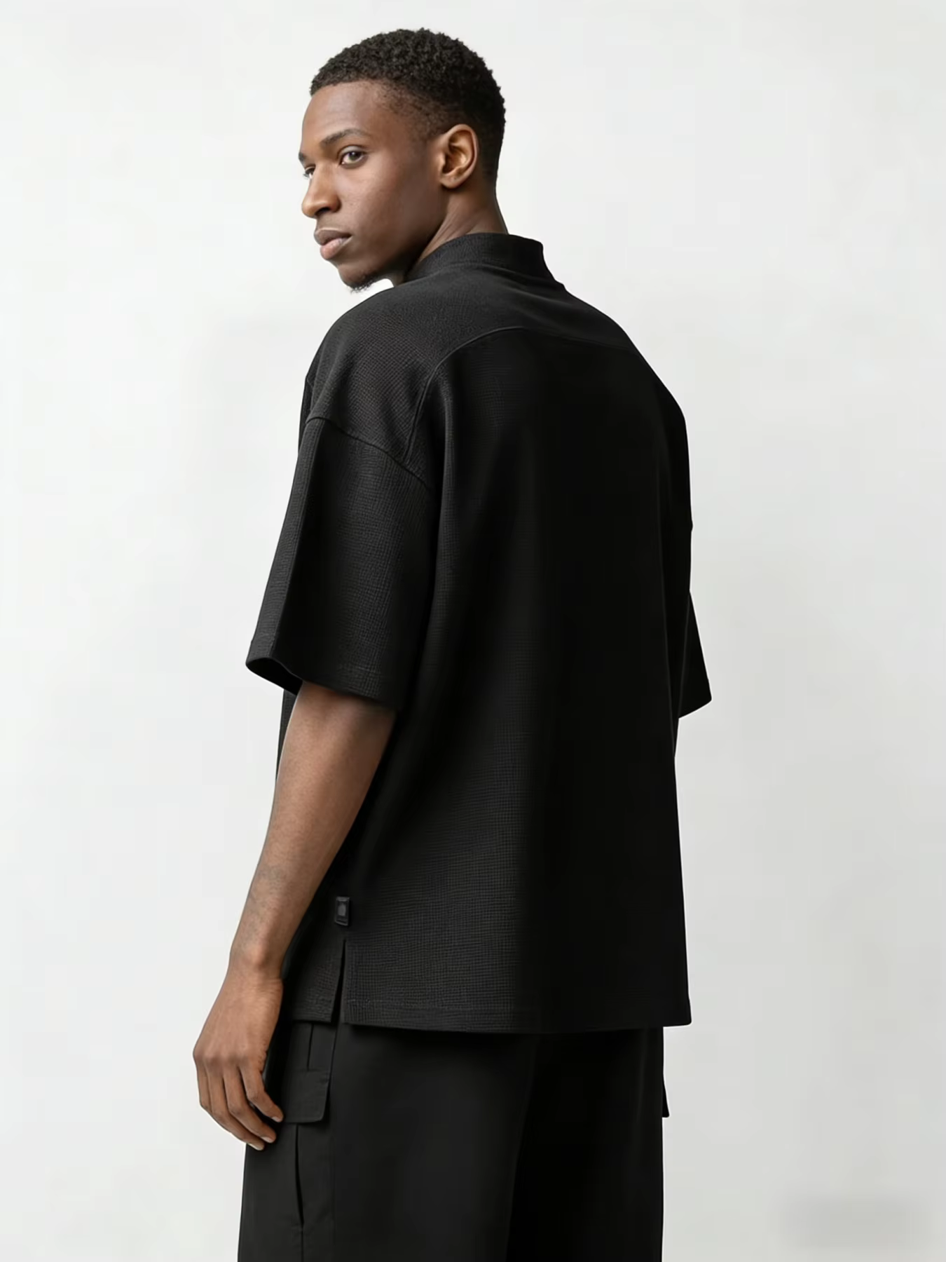 T-shirt à col roulé à manches courtes pour hommes