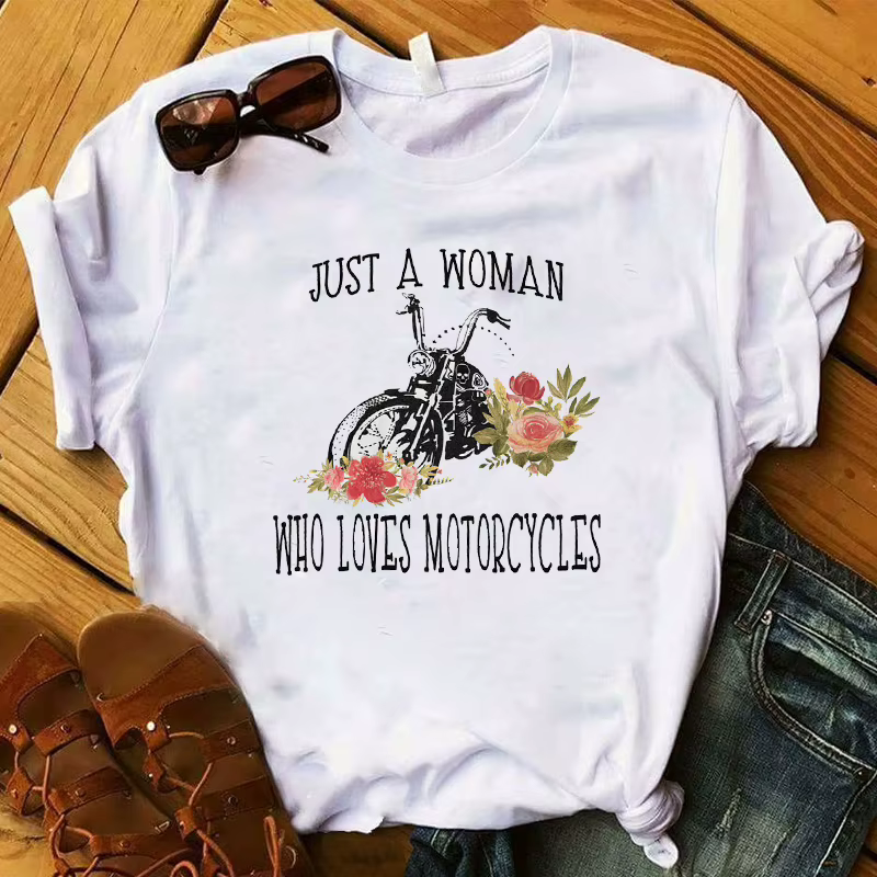 T-shirt imprimé Just A Women Who Loves Hurcycles