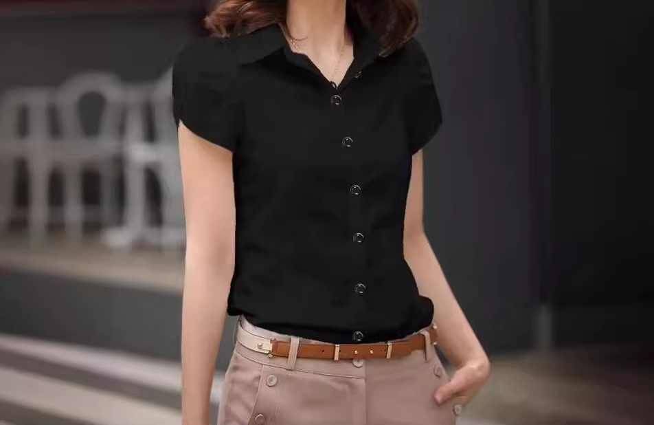 Chemise blanche à volants pour femmes