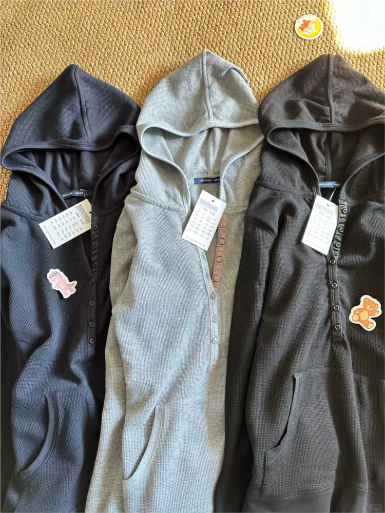 T-shirt à capuche gaufré pour femme
