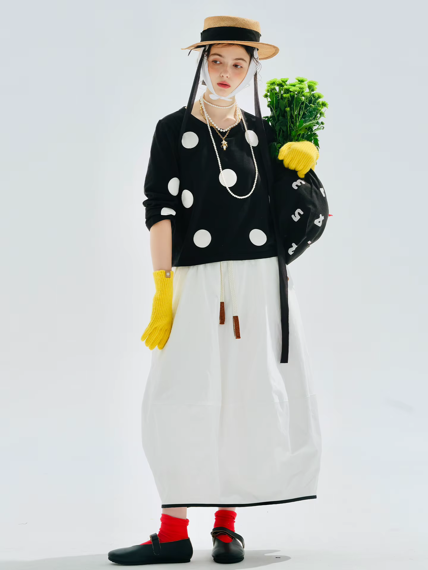 Haut noir à manches longues pour femmes avec grand t-shirt à la mode décontracté à pois blancs 255179