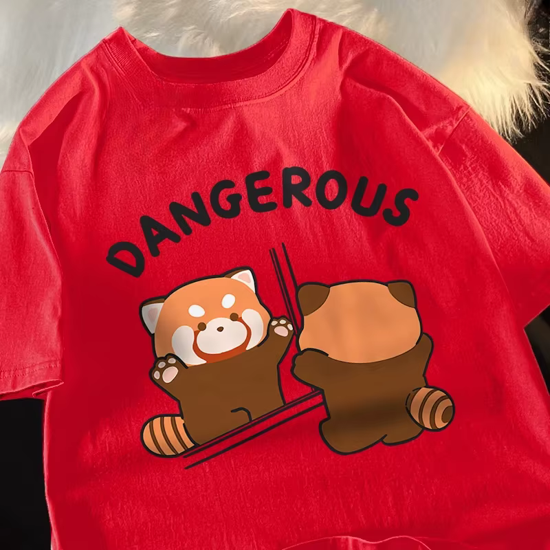 Sœurs hauts raton laveur regardant dans le miroir T-Shirt décontracté respirant rue Hip Hop