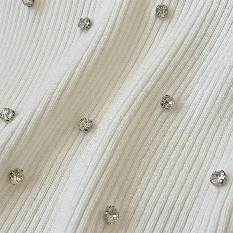 Débardeur tricoté avec strass